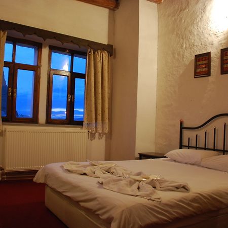 Yasin'S Place Backpackers Cave Hostel Göreme Zewnętrze zdjęcie