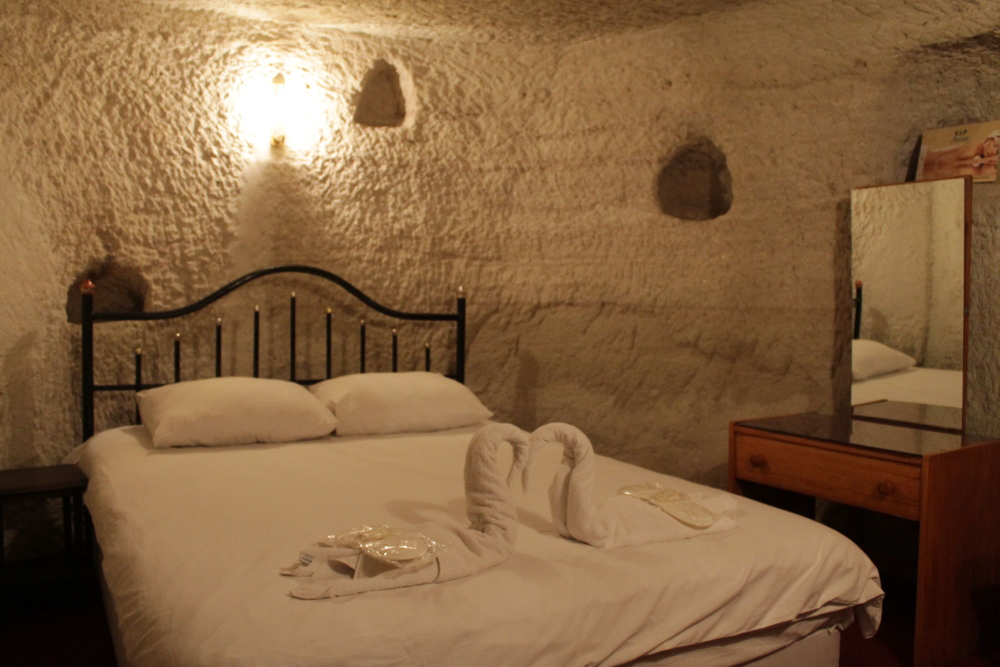 Yasin'S Place Backpackers Cave Hostel Göreme Zewnętrze zdjęcie