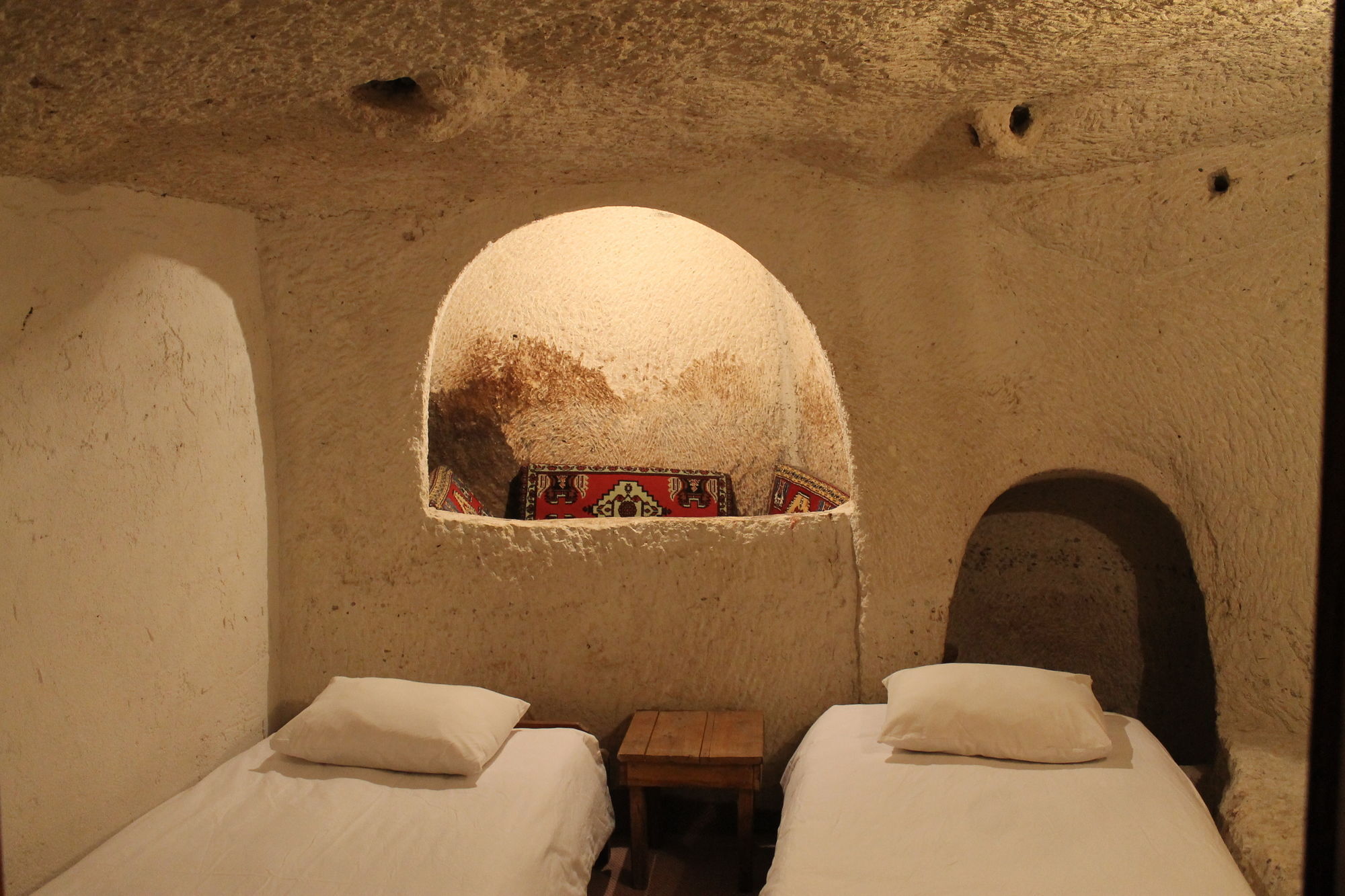 Yasin'S Place Backpackers Cave Hostel Göreme Zewnętrze zdjęcie