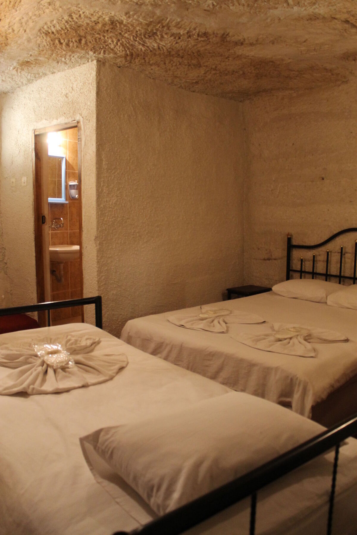 Yasin'S Place Backpackers Cave Hostel Göreme Zewnętrze zdjęcie