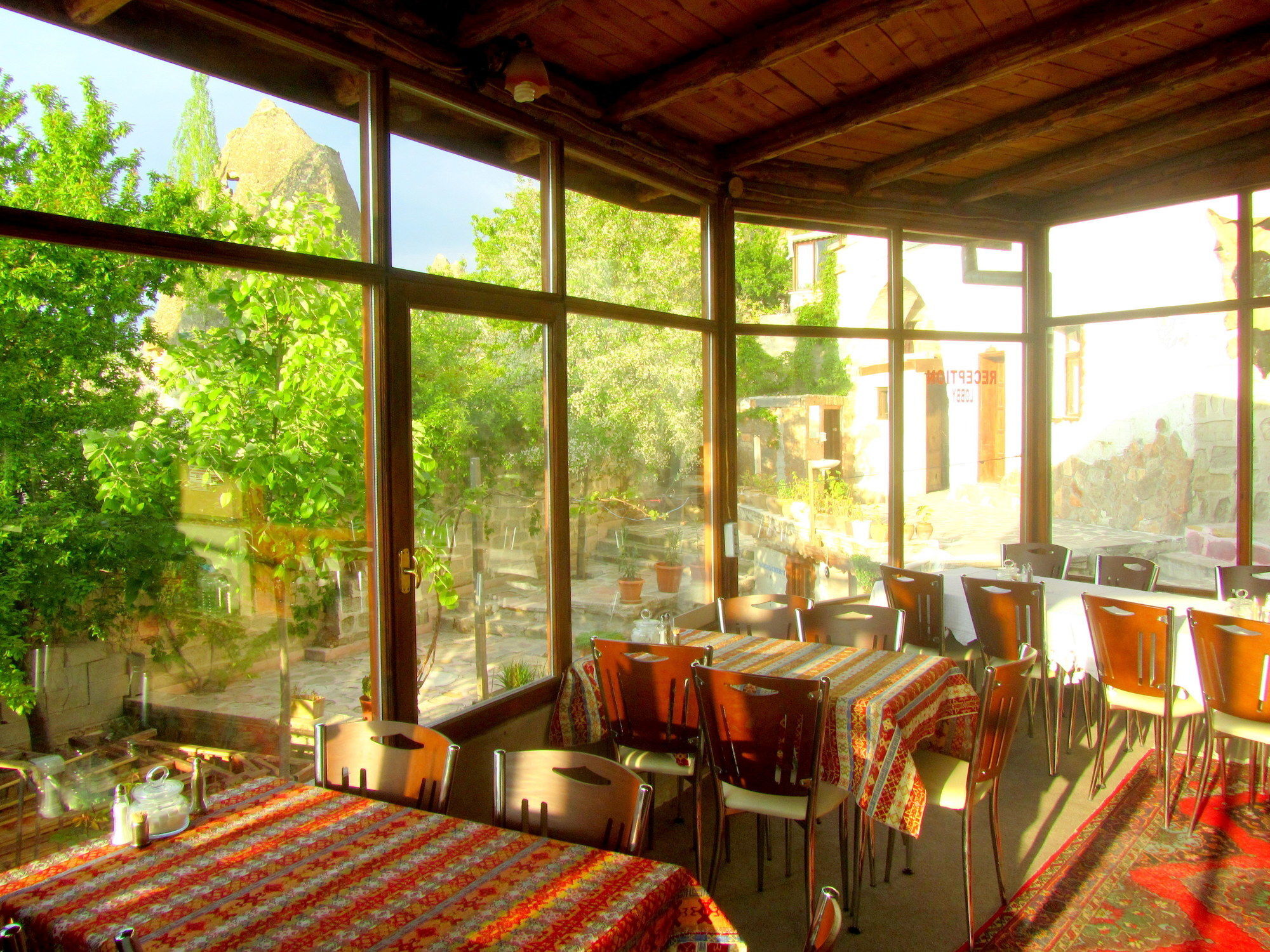 Yasin'S Place Backpackers Cave Hostel Göreme Zewnętrze zdjęcie