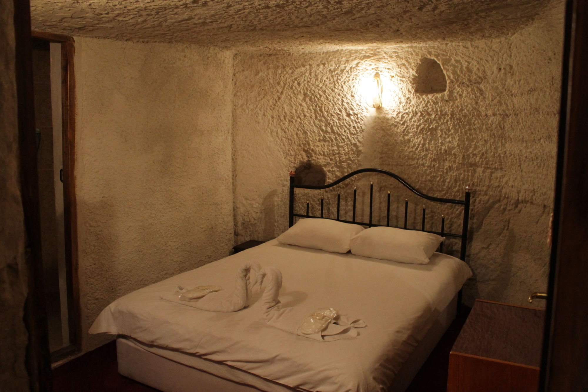Yasin'S Place Backpackers Cave Hostel Göreme Zewnętrze zdjęcie
